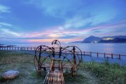 1.Black-Kite-Bench-photo-Da-Go-Ku