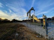 OIL-DERRICK-2-R-WOOLSTON