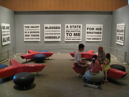 530 px JCC_Gallery_w_family_ BethGrossman_3344_ 1 mg